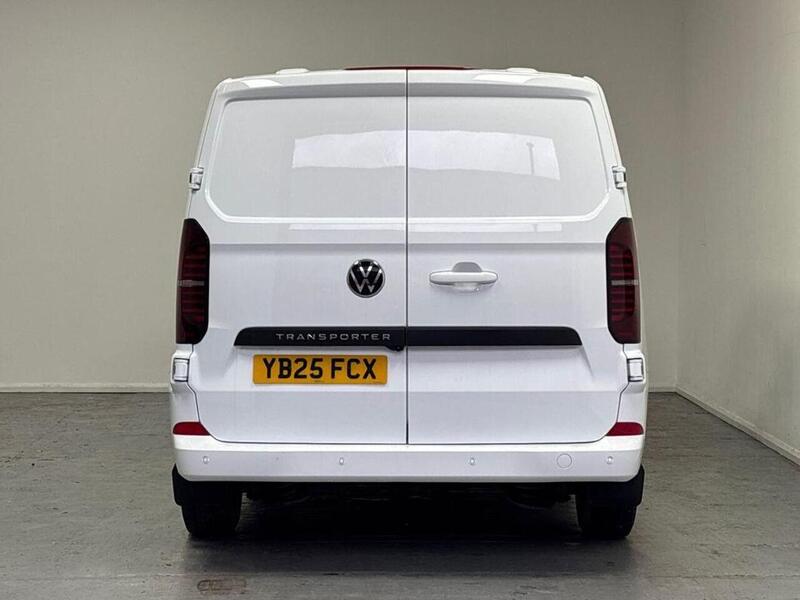 Volkswagen Transporter 2.0 TDI T30 Commerce Plus Auto FWD SWB Euro 6 (s/s) 5dr