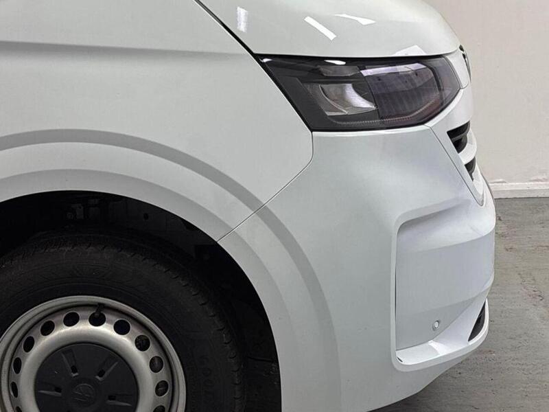 Volkswagen Transporter 2.0 TDI T30 Commerce Plus Auto FWD SWB Euro 6 (s/s) 5dr