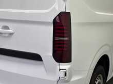 Volkswagen Transporter Transporter 2.0 TDI T30 Commerce Plus Auto FWD SWB Euro 6 (s/s) 5dr 
