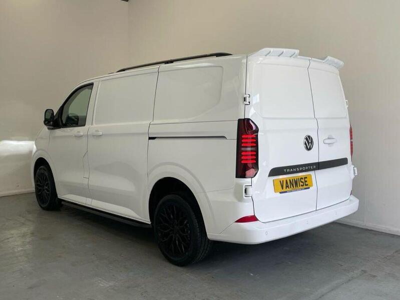 Volkswagen Transporter 2.0 TDI T28 Commerce FWD SWB Euro 6 (s/s) 5dr