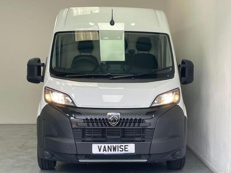 Peugeot Boxer 2.2 BlueHDi 335 Professional Panel Van 5dr Diesel Manual L3 H2 Euro 6 (s/s) (140 ps)