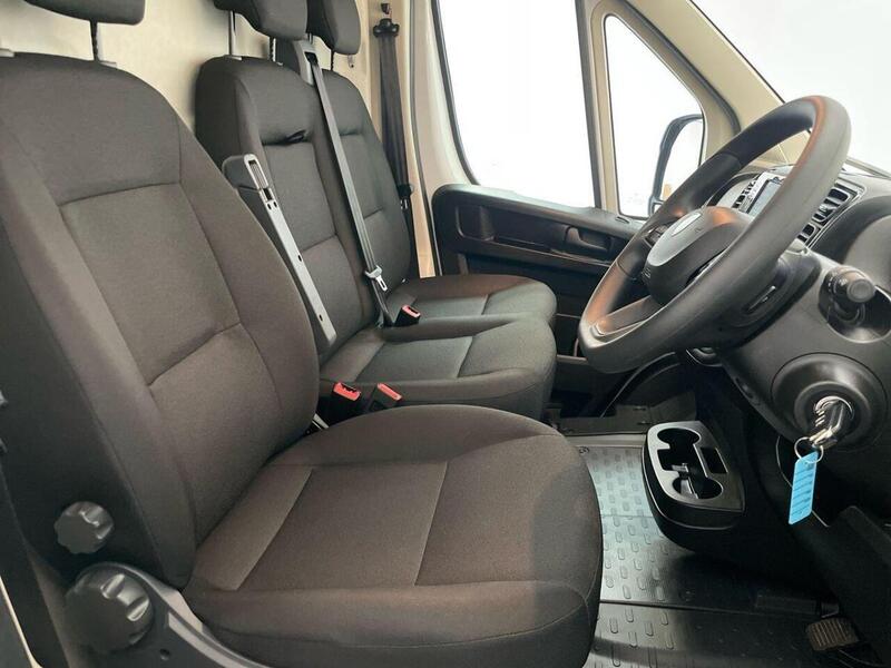 Peugeot Boxer 2.2 BlueHDi 335 Professional Panel Van 5dr Diesel Manual L3 H2 Euro 6 (s/s) (140 ps)