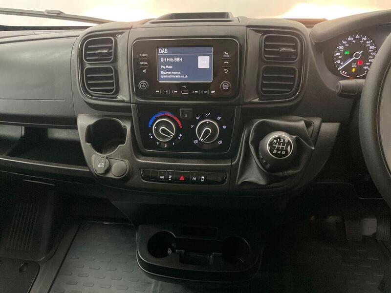 Peugeot Boxer 2.2 BlueHDi 335 Professional Panel Van 5dr Diesel Manual L3 H2 Euro 6 (s/s) (140 ps)