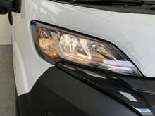 Peugeot Boxer Boxer 2.2 BlueHDi 335 Professional Panel Van 5dr Diesel Manual L3 H2 Euro 6 (s/s) (140 ps) 
