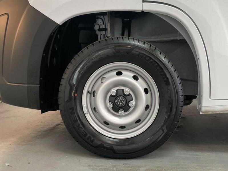 Peugeot Boxer 2.2 BlueHDi 335 Professional Panel Van 5dr Diesel Manual L3 H2 Euro 6 (s/s) (140 ps)