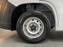 Peugeot Boxer Boxer 2.2 BlueHDi 335 Professional Panel Van 5dr Diesel Manual L3 H2 Euro 6 (s/s) (140 ps) 