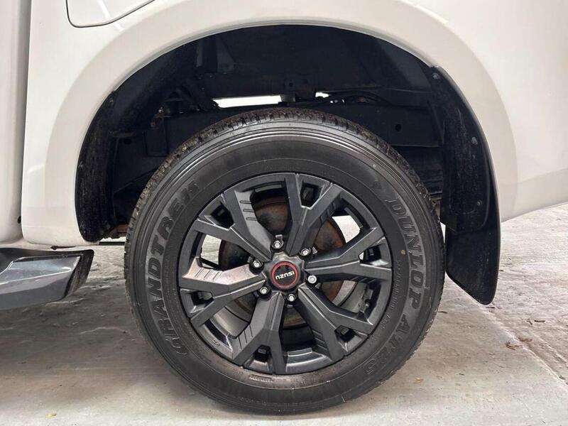 Isuzu D-Max 1.9 TD V-Cross 4WD Euro 6 (s/s) 4dr