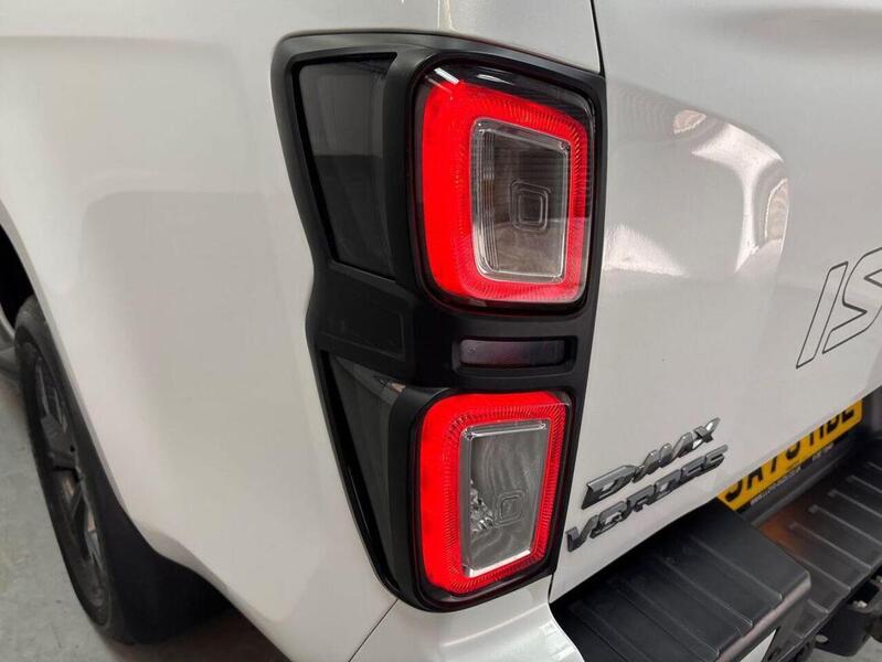 Isuzu D-Max 1.9 TD V-Cross 4WD Euro 6 (s/s) 4dr