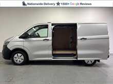 Volkswagen Transporter Transporter 2.0 TDI T28 Commerce Plus FWD SWB Euro 6 (s/s) 5dr 