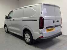 Volkswagen Transporter Transporter 2.0 TDI T28 Commerce Plus FWD SWB Euro 6 (s/s) 5dr 