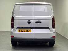 Volkswagen Transporter Transporter 2.0 TDI T28 Commerce Plus FWD SWB Euro 6 (s/s) 5dr 