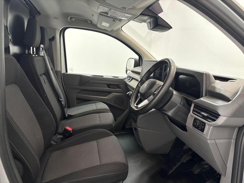 Volkswagen Transporter 2.0 TDI T28 Commerce Plus FWD SWB Euro 6 (s/s) 5dr
