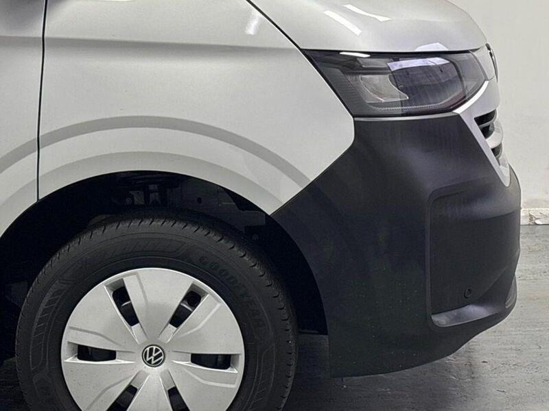 Volkswagen Transporter 2.0 TDI T28 Commerce Plus FWD SWB Euro 6 (s/s) 5dr