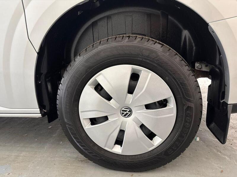 Volkswagen Transporter 2.0 TDI T28 Commerce Plus FWD SWB Euro 6 (s/s) 5dr