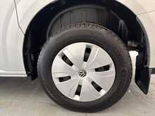 Volkswagen Transporter Transporter 2.0 TDI T28 Commerce Plus FWD SWB Euro 6 (s/s) 5dr 