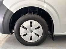 Volkswagen Transporter Transporter 2.0 TDI T28 Commerce Plus FWD SWB Euro 6 (s/s) 5dr 