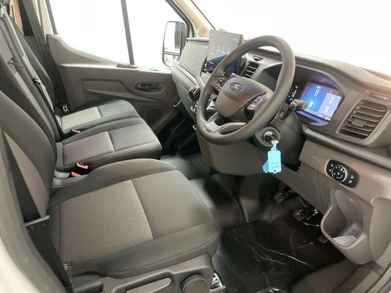 Ford Transit 2.0 350 EcoBlue Leader Chassis Double Cab 4dr Diesel Manual RWD L3 Euro 6 (s/s) (130 ps)