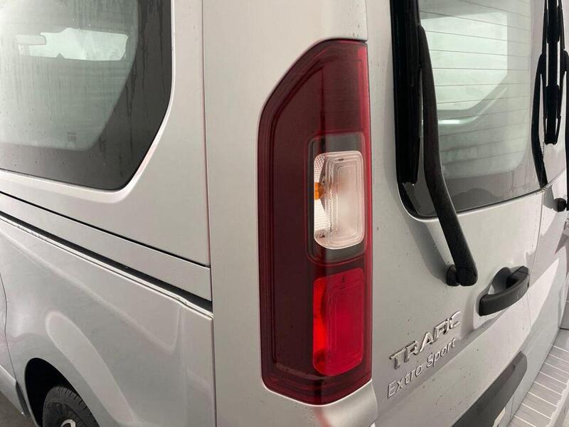 Renault Trafic 2.0 dCi Blue SL30 Extra Sport Auto L1 H1 Euro 6 (s/s) 5dr