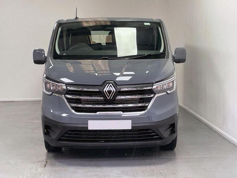 Renault Trafic 2.0 dCi SL28 Advance EDC L1 H1 Euro 6 (s/s) 5dr (9 Seat)
