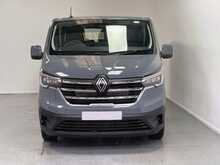 Renault Trafic Trafic 2.0 dCi SL28 Advance EDC L1 H1 Euro 6 (s/s) 5dr (9 Seat) 