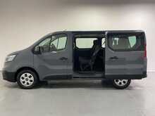 Renault Trafic Trafic 2.0 dCi SL28 Advance EDC L1 H1 Euro 6 (s/s) 5dr (9 Seat) 