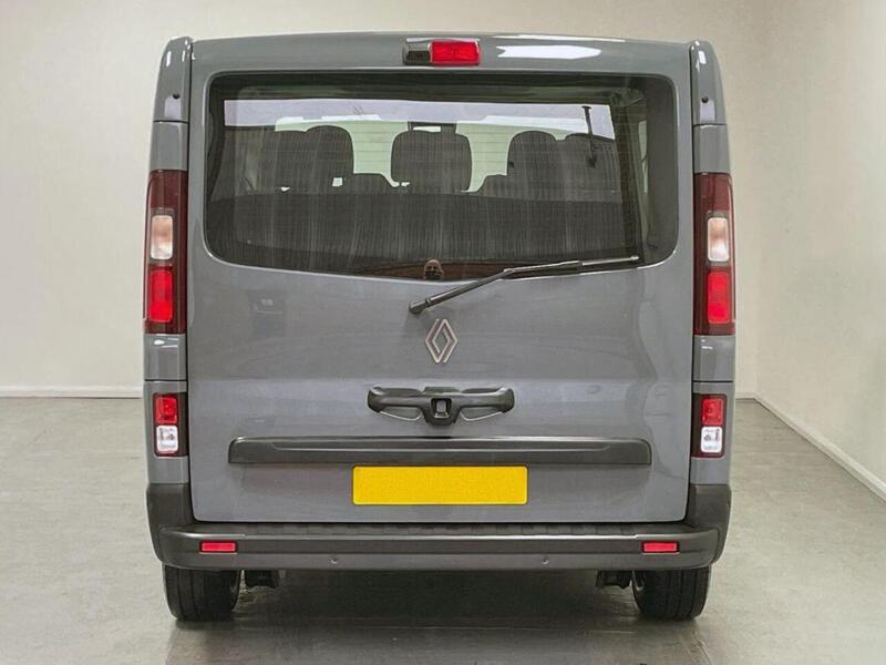 Renault Trafic 2.0 dCi SL28 Advance EDC L1 H1 Euro 6 (s/s) 5dr (9 Seat)