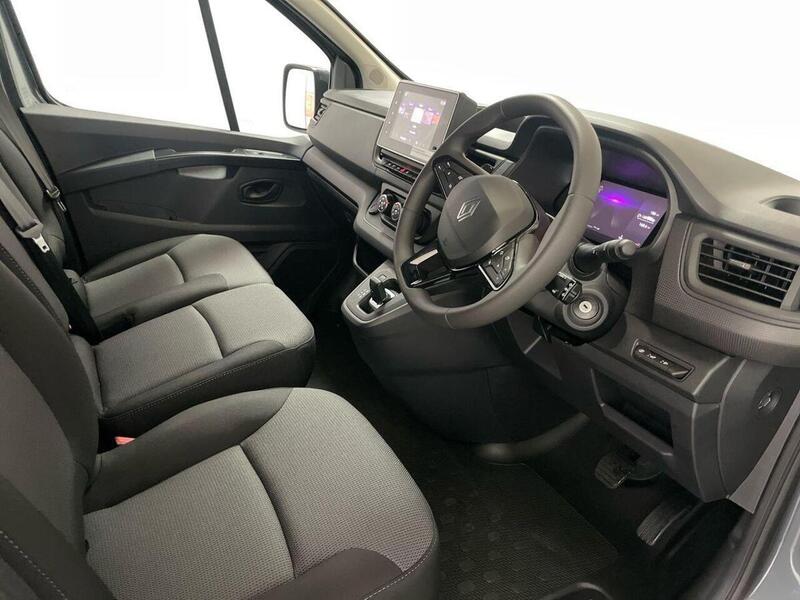 Renault Trafic 2.0 dCi SL28 Advance EDC L1 H1 Euro 6 (s/s) 5dr (9 Seat)