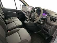 Renault Trafic Trafic 2.0 dCi SL28 Advance EDC L1 H1 Euro 6 (s/s) 5dr (9 Seat) 