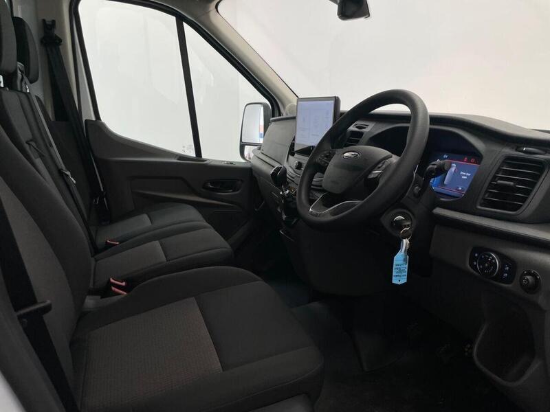 Ford Transit 2.0 350 EcoBlue Leader Chassis Cab 2dr Diesel Manual FWD L4 Euro 6 (s/s) (130 ps)