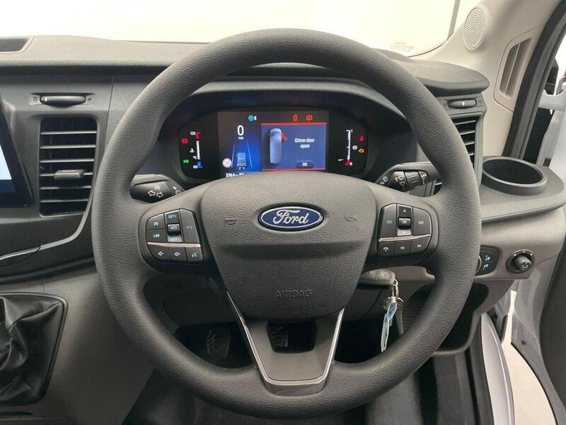 Ford Transit 2.0 350 EcoBlue Leader Chassis Cab 2dr Diesel Manual FWD L4 Euro 6 (s/s) (130 ps)