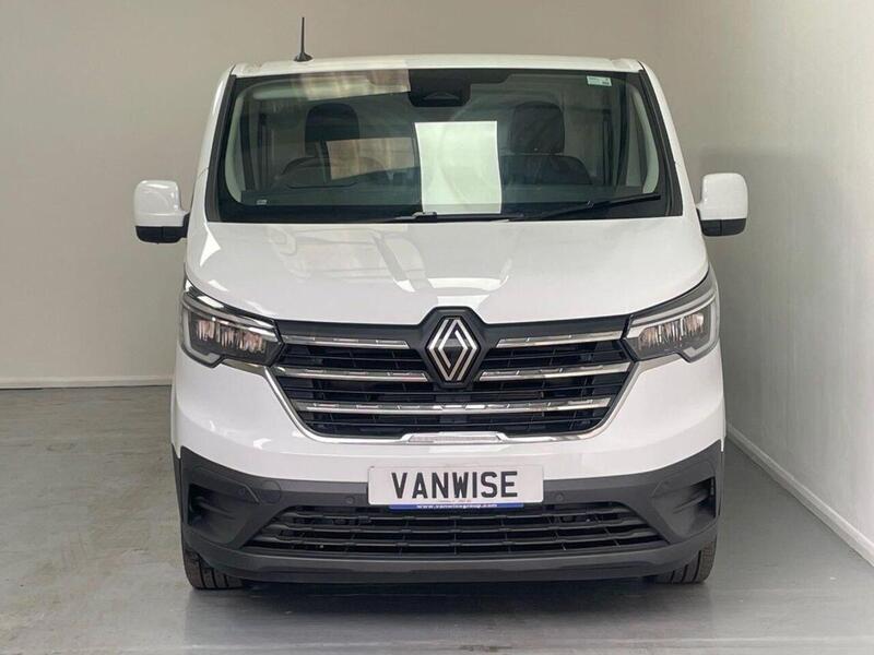 Renault Trafic E-Tech SL30 52kWh Advance Panel Van 5dr Electric Auto L1 H1 (122 ps)