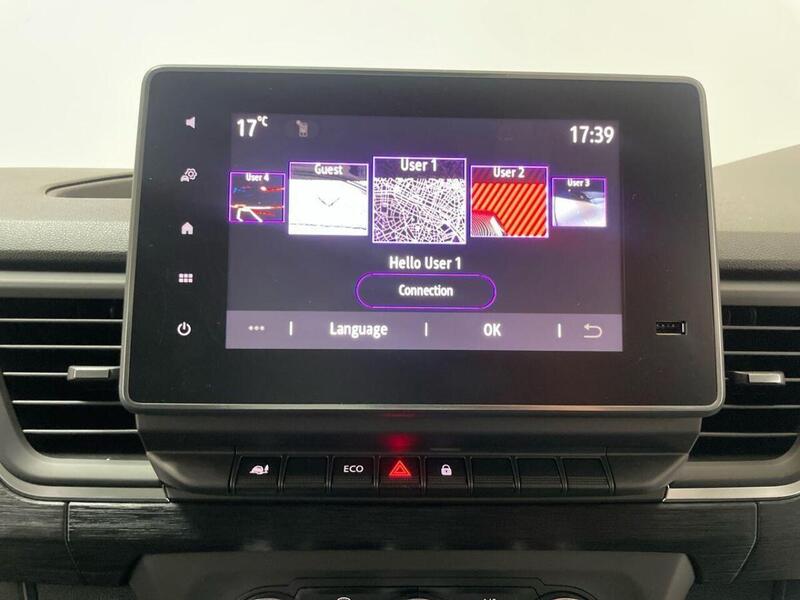 Renault Trafic E-Tech SL30 52kWh Advance Panel Van 5dr Electric Auto L1 H1 (122 ps)