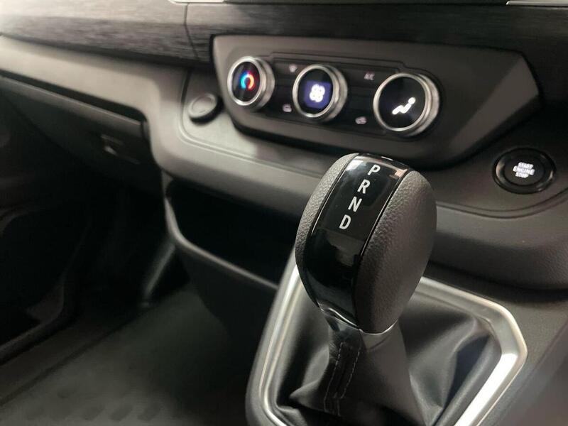 Renault Trafic E-Tech SL30 52kWh Advance Panel Van 5dr Electric Auto L1 H1 (122 ps)