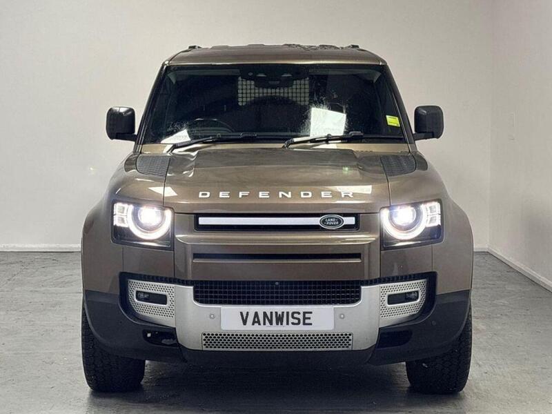 Land Rover Defender 110 3.0 D250 MHEV SE Hard Top SUV Auto 4WD MWB Euro 6 (s/s) 5dr