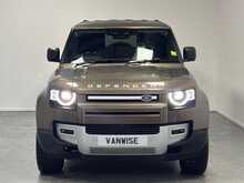 Land Rover Defender 110 Defender 110 3.0 D250 MHEV SE Hard Top SUV Auto 4WD MWB Euro 6 (s/s) 5dr 