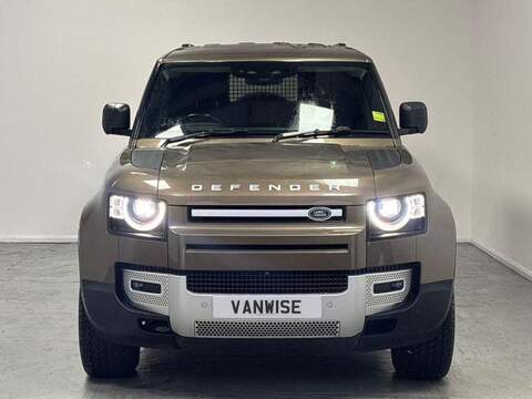 Land Rover Defender 110, Defender 110 3.0 D250 MHEV SE Hard Top SUV Auto 4WD MWB Euro 6 (s/s) 5dr
