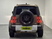 Land Rover Defender 110 Defender 110 3.0 D250 MHEV SE Hard Top SUV Auto 4WD MWB Euro 6 (s/s) 5dr 