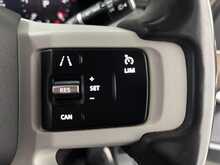Land Rover Defender 110 Defender 110 3.0 D250 MHEV SE Hard Top SUV Auto 4WD MWB Euro 6 (s/s) 5dr 