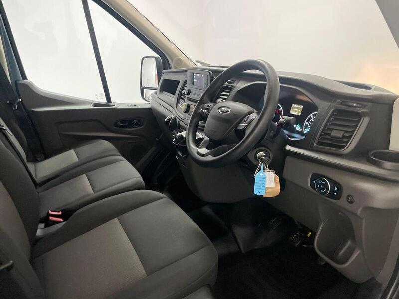 Ford Transit 2.0 350 EcoBlue MHEV Leader RWD L4 H3 Euro 6 (s/s) 5dr