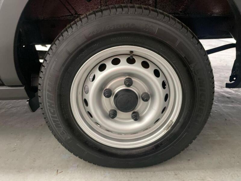 Ford Transit 2.0 350 EcoBlue Leader RWD L4 H3 Euro 6 (s/s) 5dr