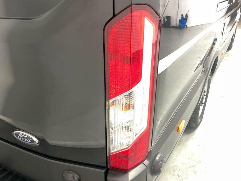Ford Transit 2.0 350 EcoBlue Leader RWD L4 H3 Euro 6 (s/s) 5dr