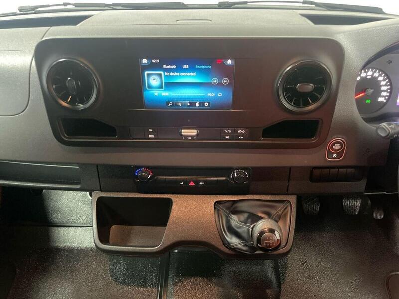 Mercedes-Benz Sprinter 2.0 315 CDI Progressive RWD L3 H2 Euro 6 (s/s) 5dr