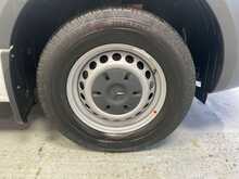 Mercedes-Benz Sprinter 2.0 315 CDI Progressive RWD L3 H2 Euro 6 (s/s) 5dr 