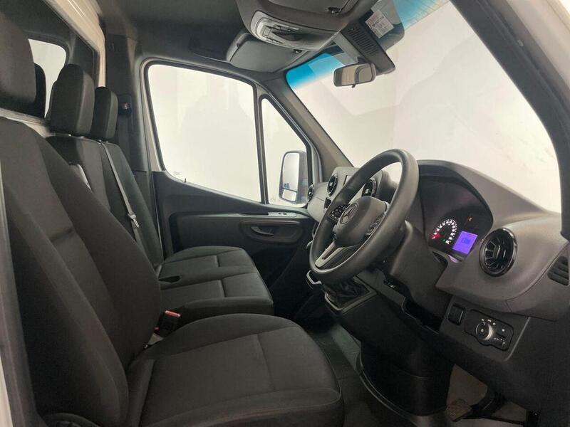 Mercedes-Benz Sprinter 2.0 315 CDI Progressive RWD L3 Euro 6 (s/s) 2dr
