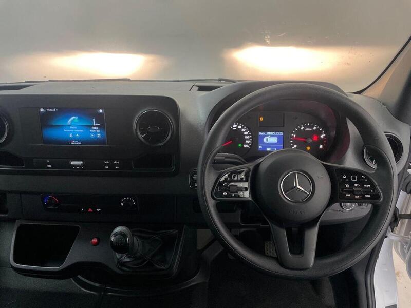 Mercedes-Benz Sprinter 2.0 315 CDI Progressive RWD L3 Euro 6 (s/s) 2dr