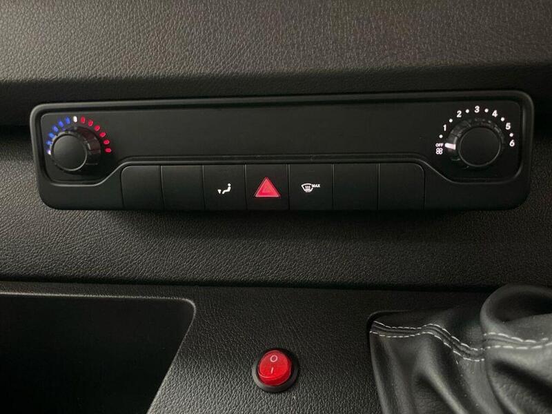 Mercedes-Benz Sprinter 2.0 315 CDI Progressive RWD L3 Euro 6 (s/s) 2dr