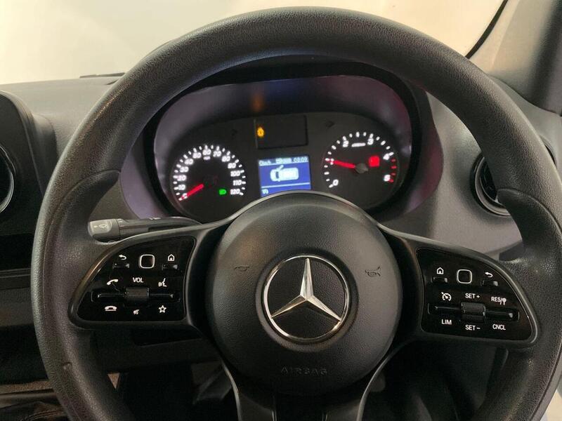Mercedes-Benz Sprinter 2.0 315 CDI Progressive RWD L3 Euro 6 (s/s) 2dr