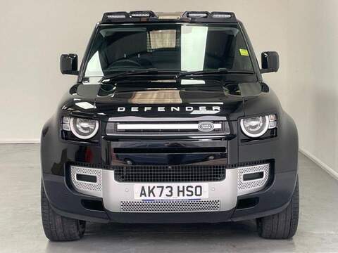 Land Rover Defender 110, Defender 110 3.0 D250 MHEV Hard Top SUV Auto 4WD MWB Euro 6 (s/s) 5dr