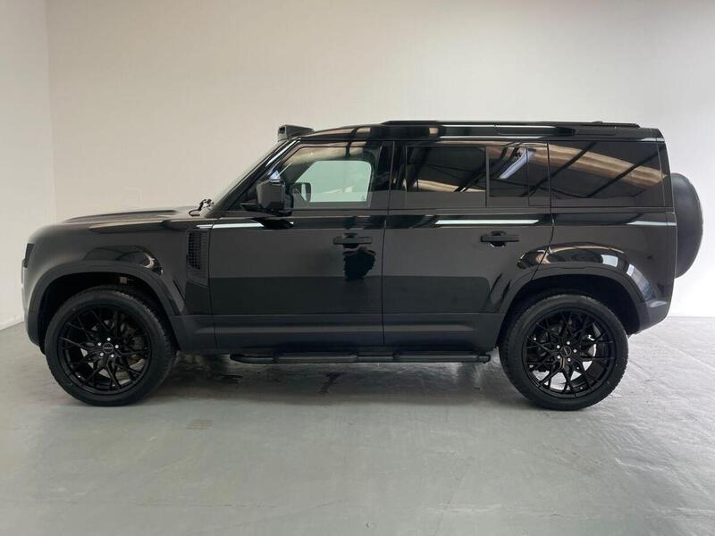 Land Rover Defender 110 3.0 D250 MHEV Hard Top SUV Auto 4WD MWB Euro 6 (s/s) 5dr