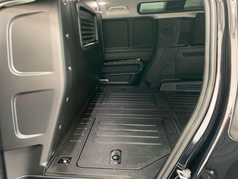 Land Rover Defender 110 3.0 D250 MHEV Hard Top SUV Auto 4WD MWB Euro 6 (s/s) 5dr
